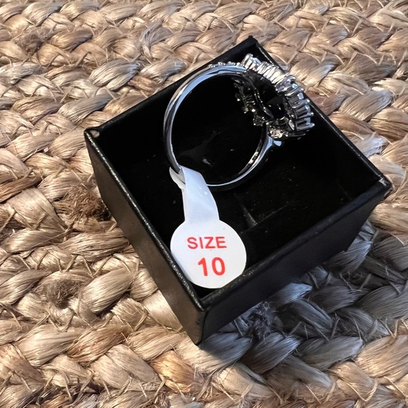 Sz 10 lab created sapphire ss suggested retail $124 - Picture 5 of 5